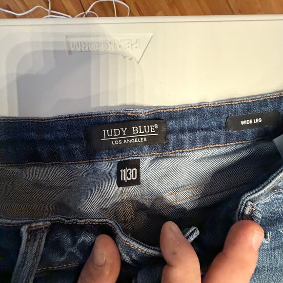 Judy Blue Women's High Waist Cropped Wide Leg Jeans Size 11/30 Medium Blue - Picture 5 of 8